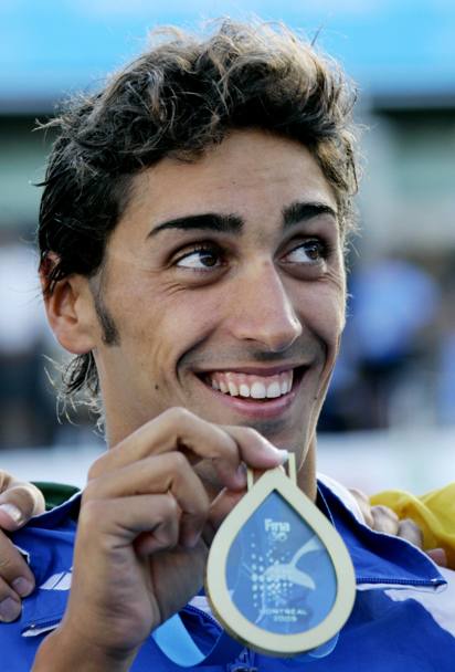 Filippo mostra la medaglia d&#39;oro (Reuters) 